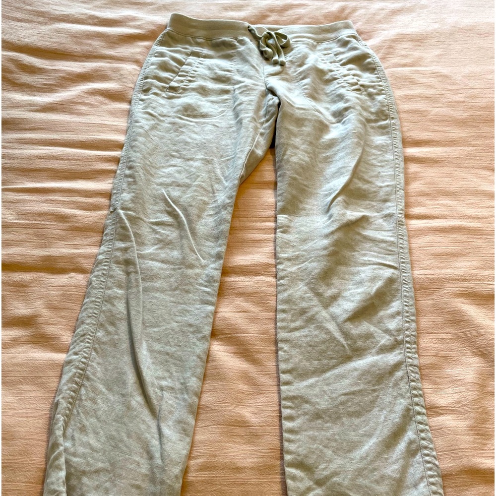 James Perse Khaki linen pant. Perfect, lightweight pants for spring and summer!